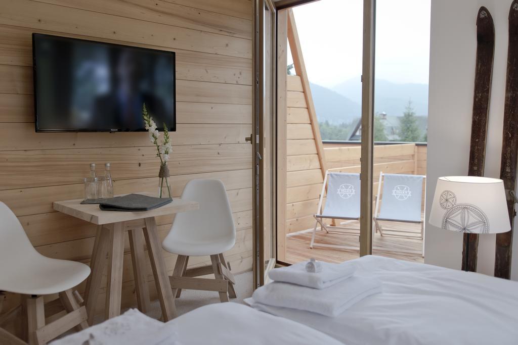 Double Room Balcony Mountain View